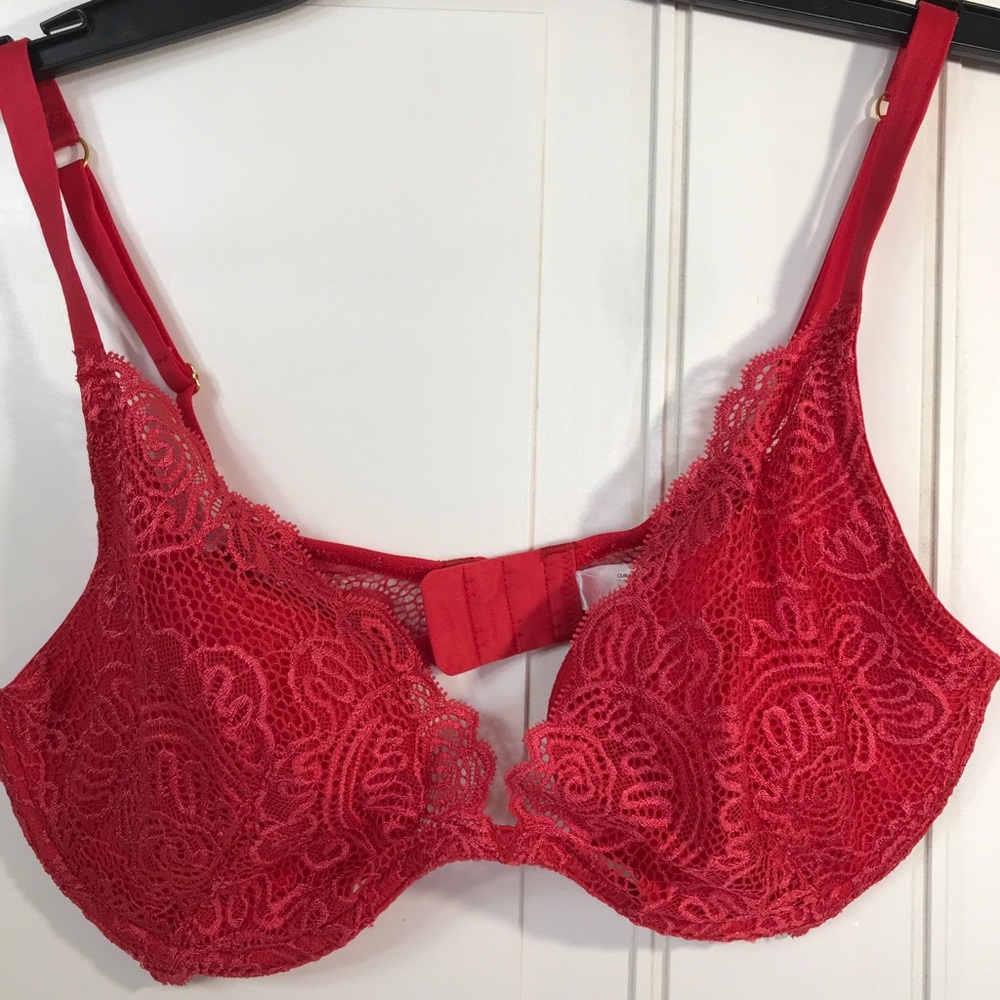 Victoria’s Secret 34d red push up bra